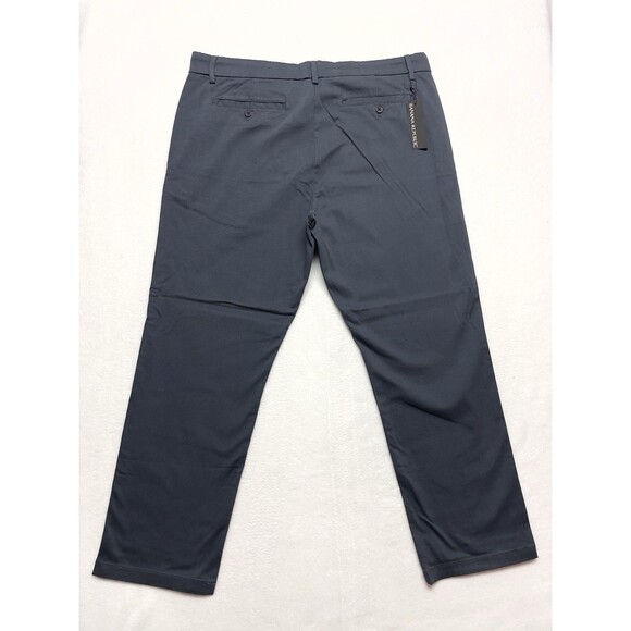 Banana Republic Short Men's Lightweight Stretch Chino Pant Sz 38x29 Grey Color - Picture 2 of 13